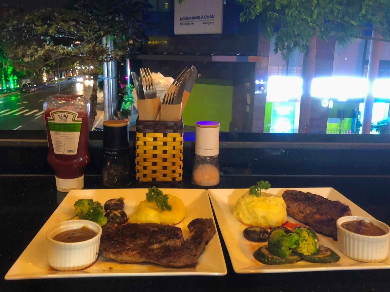 Grilled steaks with mashed potatoes at Bamboo 2 Bar