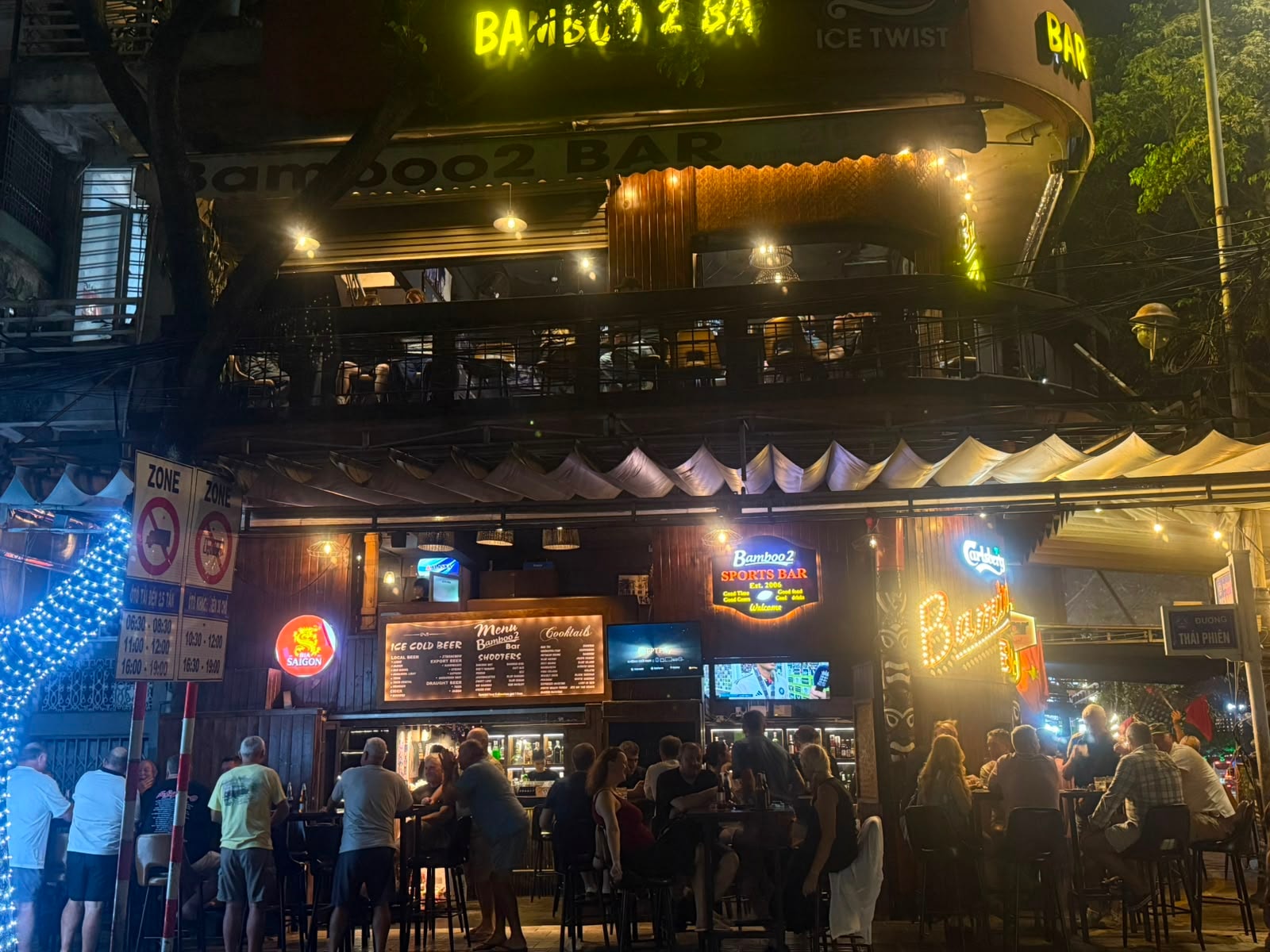 Bamboo 2 Bar Da Nang nightlife street scene